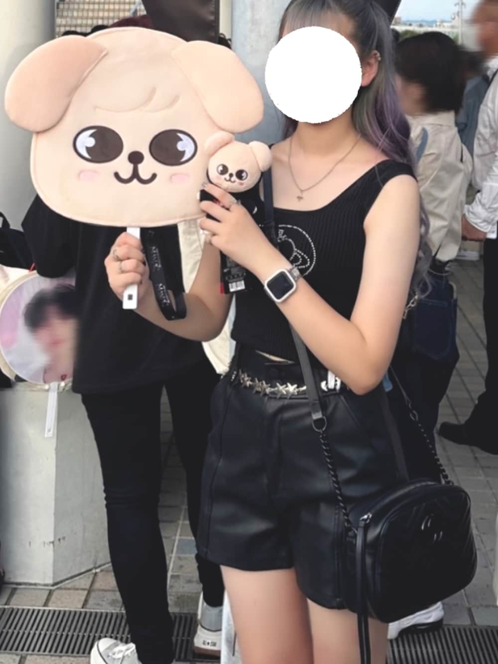 「シンプルコーデ、着回しコーデ、ワントーンコーデ、モノトーン、ブラック、タンクトップ、韓国ファッション、モノトーンコーデ、パンツスタイル、シルバーアクセサリー、いいね、save、フォローお願いします🤑、お洒落さんとつながりたい、低身長、低身長コーデ」｜「DOLLUPのアイテム（ネックレス、シルバー系）」を使った、りんたんさん（レディース・152cm）の秋コーディネートの1枚目の写真