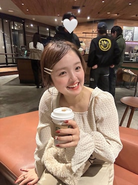 「アイテム（バレッタ/ヘアクリップ）」を使った、tomoneさん（レディース・158cm）の冬コーディネート