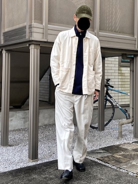 「アイテム（ニット/セーター、ブルー系）」を使った、AKIRAさん（メンズ・180cm）の冬コーディネート