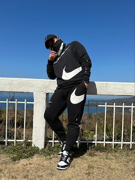 「海」｜「アイテム（スウェットパンツ）」を使った、やまちゃんさん（メンズ・170cm）の春コーディネート