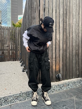「アイテム（カーゴパンツ）」を使った、顔さん（レディース・163cm・20代）の冬コーディネート