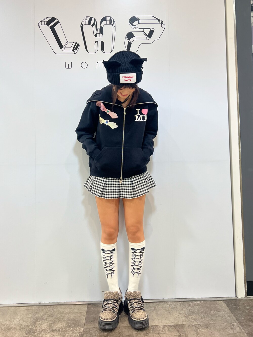 ASHLEY WILLIAMSのパーカーを使った人気ファッションコーディネート - WEAR