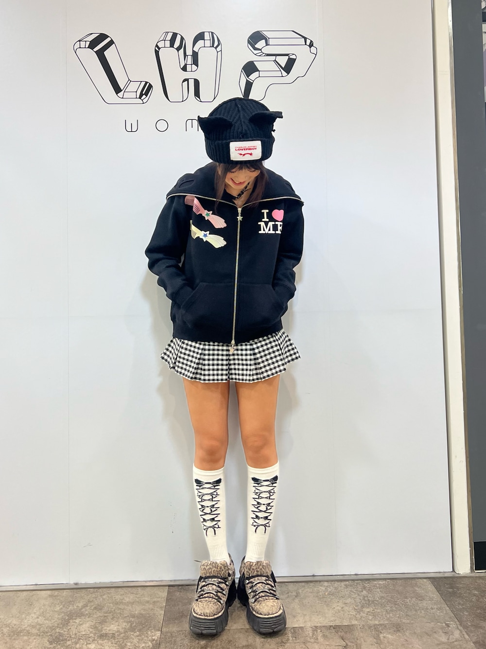 Ashley Williams パーカー クリーム S Ashley Williams パーカー クリーム S - メルカリ