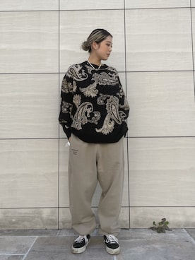 「WHITELAND（ホワイトランド）のアイテム（スウェットパンツ）」を使った、顔さん（レディース・163cm）の秋コーディネート