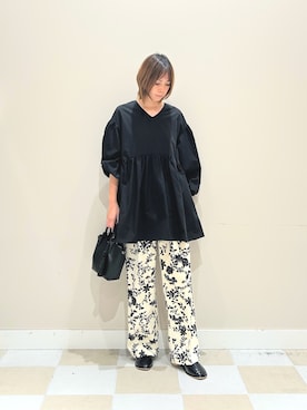 「花柄パンツ」｜asanofさん（レディース・160cm）の秋コーディネート