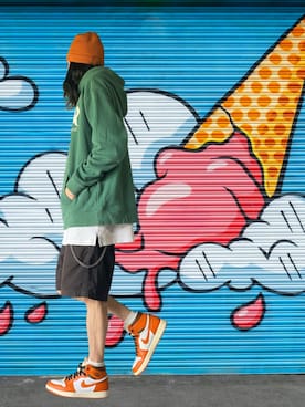 「アイテム（パーカー）」を使った、噂のキーマンさん（メンズ・170cm）の春コーディネート