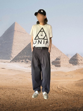 「UNIF（ユニフ）のUNIF（ユニフ）とは、「Ur Not In Fashion（あなたはファッションの中にいない）」の略で、「ファッションという枠に捕われない、自由なライフスタイル」をコンセプトにしたブランドです。（Tシャツ/カットソー）」を使った、噂のキーマンさん（メンズ・170cm）の夏コーディネート