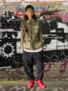 「アイテム（ミリタリージャケット）」を使った、噂のキーマンさん（メンズ・170cm）の秋コーディネート