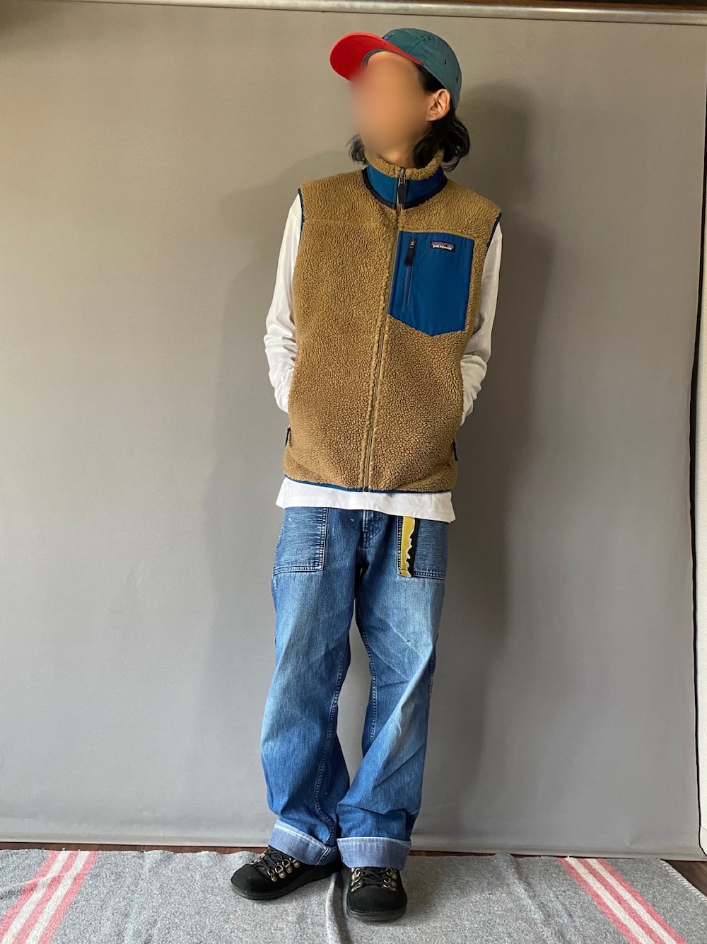「patagonia、パタゴニア、パタゴニアレトロX、エヌハリウッド、GU、ビルケンシュトック、birkenstock、アウトドア、アウトドアスタイル、アウトドアミックス、アウトドアコーデ、お出かけコーデ、大人カジュアル、ストリートMIX」｜「N.HOOLYWOODのアイテム（デニムパンツ、ブルー系）」を使った、噂のキーマンさん（メンズ・170cm）の春コーディネートの1枚目の写真