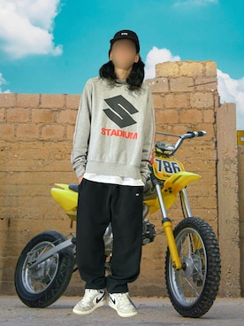 「アイテム（キャップ）」を使った、噂のキーマンさん（メンズ・170cm）の春コーディネート