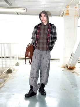 「DIESEL（ディーゼル）のアイテム（シャツ/ブラウス）」を使った、HIROKIさん（メンズ・185cm）の秋コーディネート