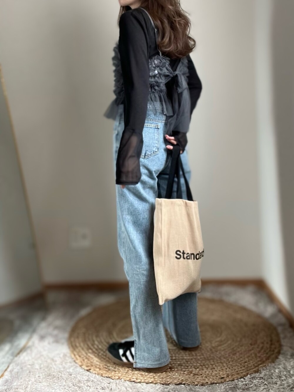 ISOOK（アイスー）の「スリットストレートデニム（chiica select