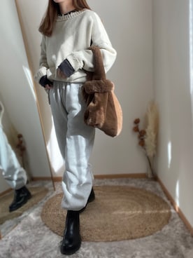 「Dr. Martens（ドクターマーチン）のDr.Martens  CHELSEA BOOT（ブーツ）」を使った、hikalさん（レディース・160cm）の冬コーディネート