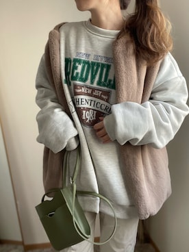 「DEVICE（デバイス）のアイテム（スウェット）」を使った、hikalさん（レディース・160cm）の冬コーディネート