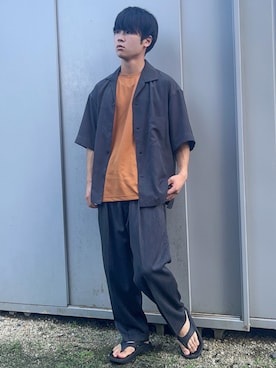 「カラーTシャツ」｜「アイテム（サンダル）」を使った、dai31さん（メンズ・165cm）の秋コーディネート
