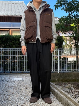 「mihns closet（ミンズクローゼット）の【mihns closet/ミンズクローゼット】26AW パデッドショートベスト / 新色追加（ダウンベスト、ブラウン系）」を使った、dai31さん（メンズ・165cm）の秋コーディネート