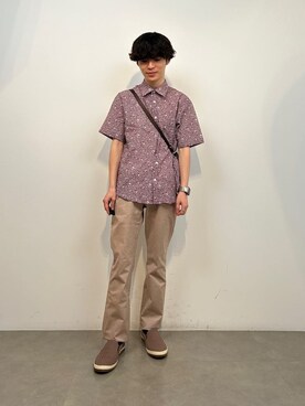 「TAKEO KIKUCHI（タケオキクチ）の【Made in JAPAN】播州織 ヘリンボン ストレート パンツ（スラックス、ベージュ系）」を使った、neo0921さん（メンズ）の夏コーディネート