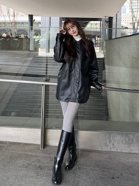 「OHOTOROのアイテム（ブーツ、ブラック系）」を使った、Emiriさん（レディース・162cm）の冬コーディネート