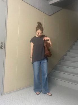 「URBAN RESEARCH Sonny Label(アーバンリサーチサニーレーベル)の接触冷感バックフレアフレンチTシャツ(Tシャツ/カットソー、グレー系)」を使った、Manaさん(レディース・161cm)の夏コーディネート