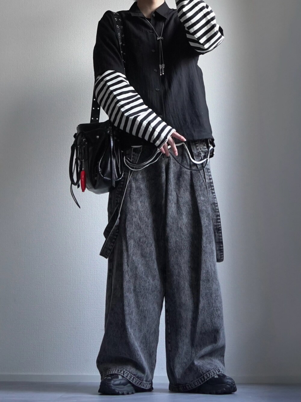 GRANCY】総柄ラインストーングラフィックロンT