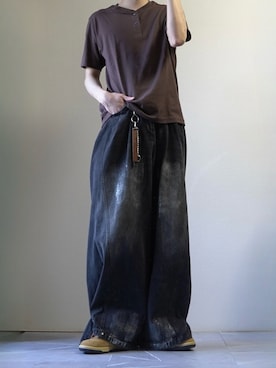 「GU（ジーユー）のアイテム（Tシャツ/カットソー、ブラウン系）」を使った、つぐ吉さん（メンズ・173cm）の春コーディネート