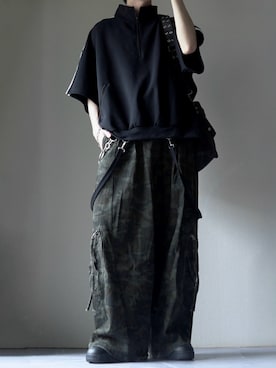 「Spielio（シュピーリオ）の【Spielio】Distressed suspender wide denim pants/ ヴィンテージライク サスペンダーワイドデニムパンツ（カーゴパンツ、グリーン系）」を使った、つぐ吉さん（メンズ・173cm）の春コーディネート