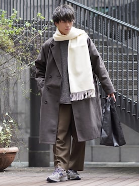 「RUUBON（ルーボン）のアイテム（チェスターコート）」を使った、つぐ吉さん（メンズ・172cm）の冬コーディネート