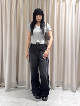 「FREE'S MART（フリーズマート）の【3サイズ展開XS-L】サイドパネルヴィンテージライクワイドデニム【低身長サイズ有】（デニムパンツ、ブラック系）」を使った、rukaさん（レディース・166cm）の夏コーディネート