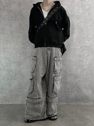 「SERACE(セラス)の【SERACE】Super wide vintage denim parachute cargo pants / スーパーワイドヴィンテージデニムパラシュートカーゴパンツ(デニムパンツ)」を使った、cobaさん(メンズ・173cm)の秋コーディネート