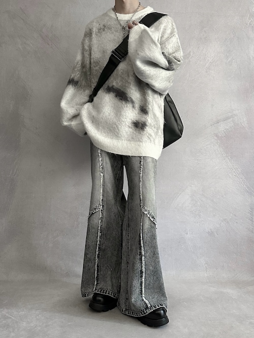 「SERACE（セラス）の【SERACE】Vintage design fringe zip wide flare denim pants / ヴィンテージデザインフリンジジップワイドフレアデニムパンツ（デニムパンツ）」を使った、cobaさん（メンズ・173cm）の秋コーディネート
