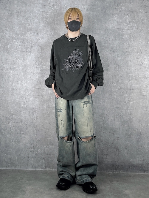 「SERACE(セラス)の【SERACE】Vintage design loose pigment flower embroidery long tee / ヴィンテージデザインルーズピグメントフラワー刺繍ロンT(Tシャツ/カットソー)」を使った、cobaさん(メンズ・173cm)の冬コーディネート