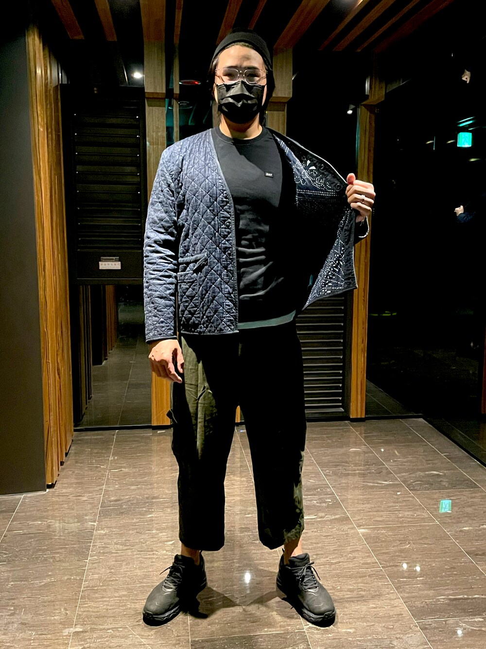 「Levi's、Japanese style、HUF、HOKAONEONE、beanie、kimono」｜「Levi'sのアイテム（その他アウター、ブルー系）」を使った、Van さん（メンズ・194cm）の冬コーディネートの1枚目の写真