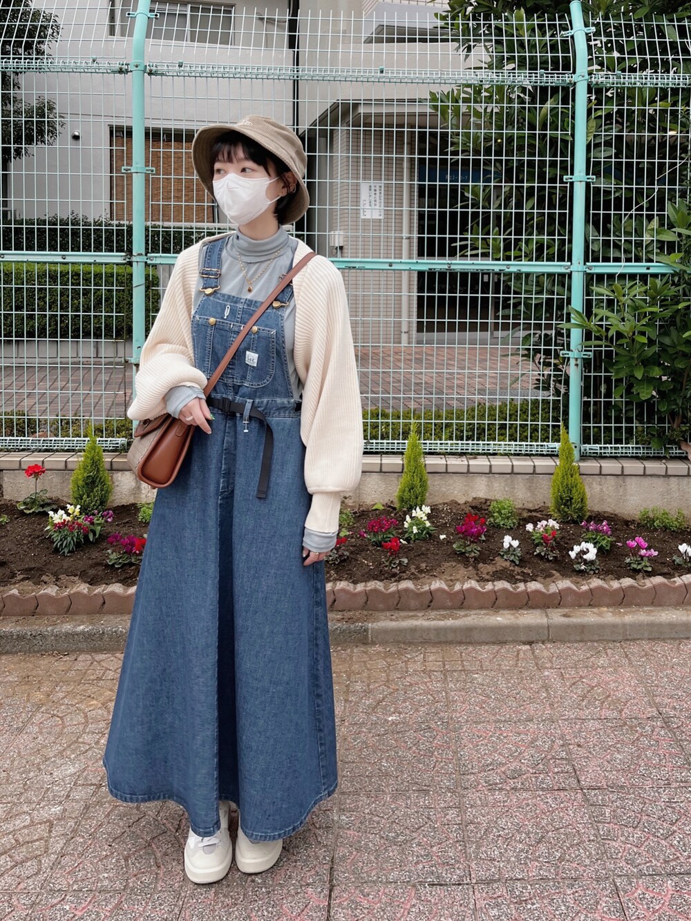 「Kastaneのアイテム（ブルゾン、ベージュ系）」を使った、mimosaさん（レディース・161cm）の秋コーディネートの1枚目の写真
