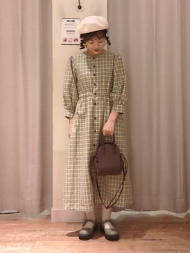 「チェックワンピース」｜「アイテム（ハンチング/ベレー帽）」を使った、はじさん（レディース・155cm）の春コーディネート