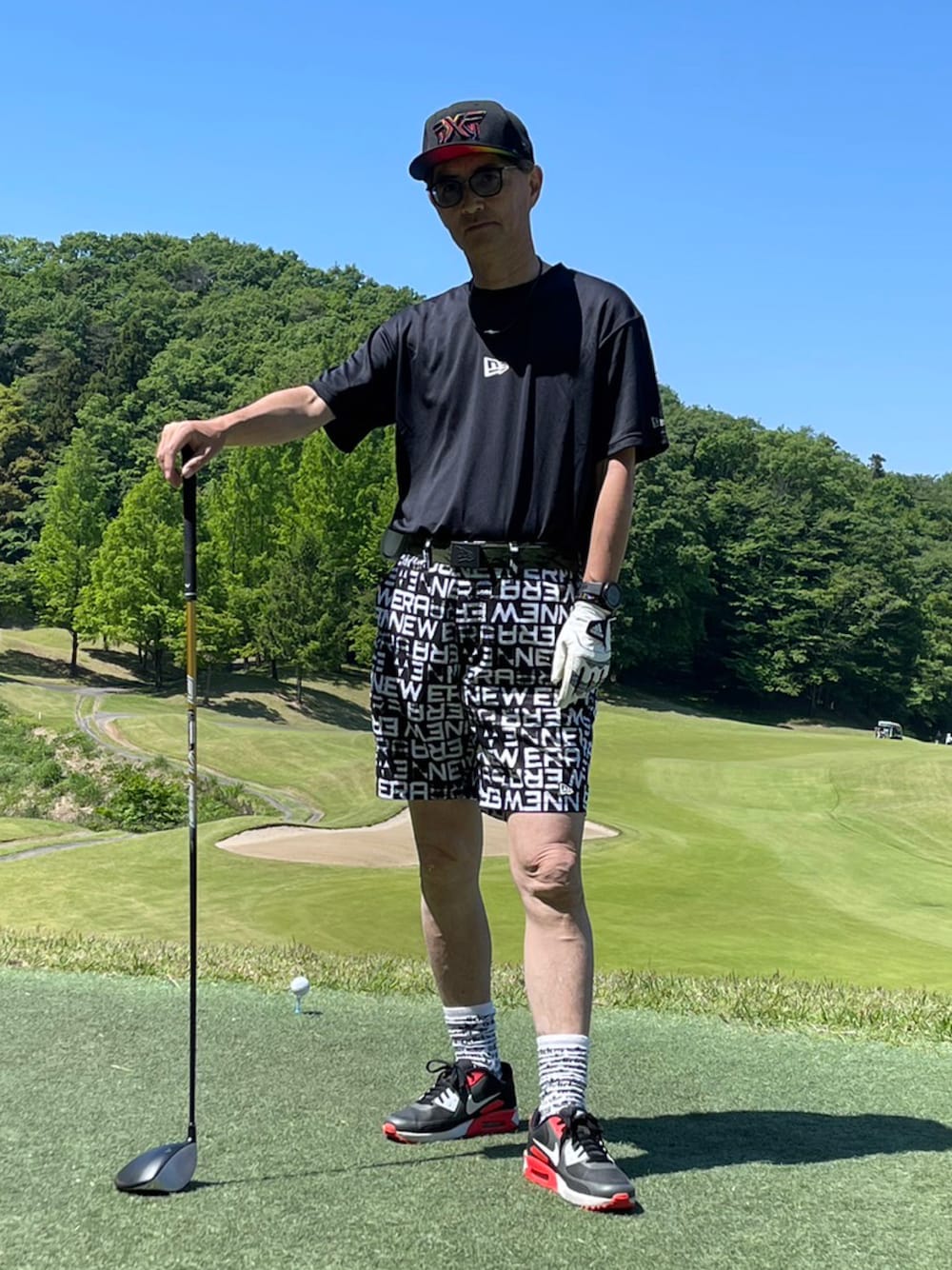 「ゴルフ、ゴルフウェア、ゴルフコーデ、ゴルフ男子、ゴルフウェアメンズ、ゴルフスタイル、ニユーエラ、NEW ERA」｜「PXGのアイテム（キャップ、ブラック系）」を使った、yoshimorikiさん（メンズ・182cm）の春コーディネートの1枚目の写真