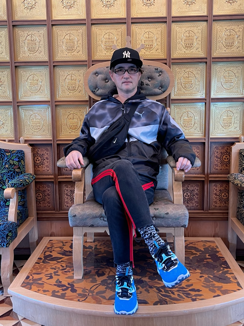 「ニユーエラ、NEW ERA、PUMA、モノトーンコーデ、ZARA、NIKE、おしゃれさんと繋がりたい、雨の日コーデ、スキニーデニム」｜「NEW ERAのアイテム（キャップ、ブラック系）」を使った、yoshimorikiさん（メンズ・182cm）の春コーディネートの1枚目の写真