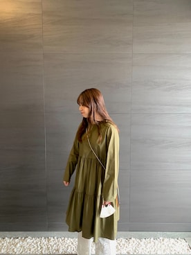 「オリーブ」｜「アイテム（サンダル）」を使った、natsumiさん（レディース・157cm）の春コーディネート
