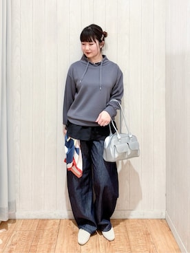 「アイテム（ボストンバッグ、シルバー系）」を使った、愛さん（レディース・165cm）の冬コーディネート