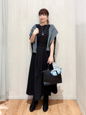 「SHOO・LA・RUE（シューラルー）の【セットアップ可/洗濯機可】軽やかに羽織れる スポンディッシュ ニットカーディガン（カーディガン/ボレロ、グレー系）」を使った、愛さん（レディース・165cm）の秋コーディネート