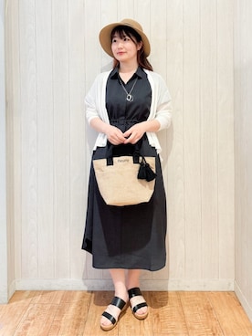 「アイテム（ハット、イエロー系）」を使った、愛さん（レディース・165cm）の春コーディネート