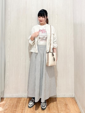 「SHOO・LA・RUE（シューラルー）の【S-LL】スタイルアップを叶える　大人のドロストブルゾン（ブルゾン、ベージュ系）」を使った、愛さん（レディース・165cm）の春コーディネート