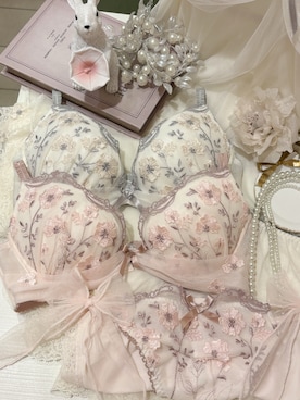 「アイテム（ブラジャー）」を使った、akaneさん（レディース・155cm）の春コーディネート