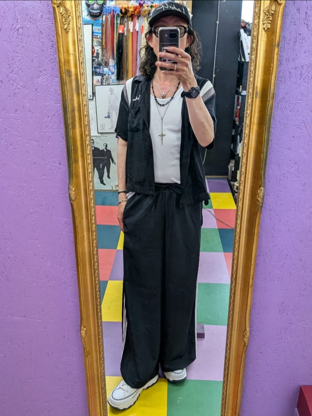 「RUDE GALLERYのアイテム（シャツ/ブラウス、ブラック系）」を使った、みーやさん（メンズ・181cm）の夏コーディネートの1枚目の写真