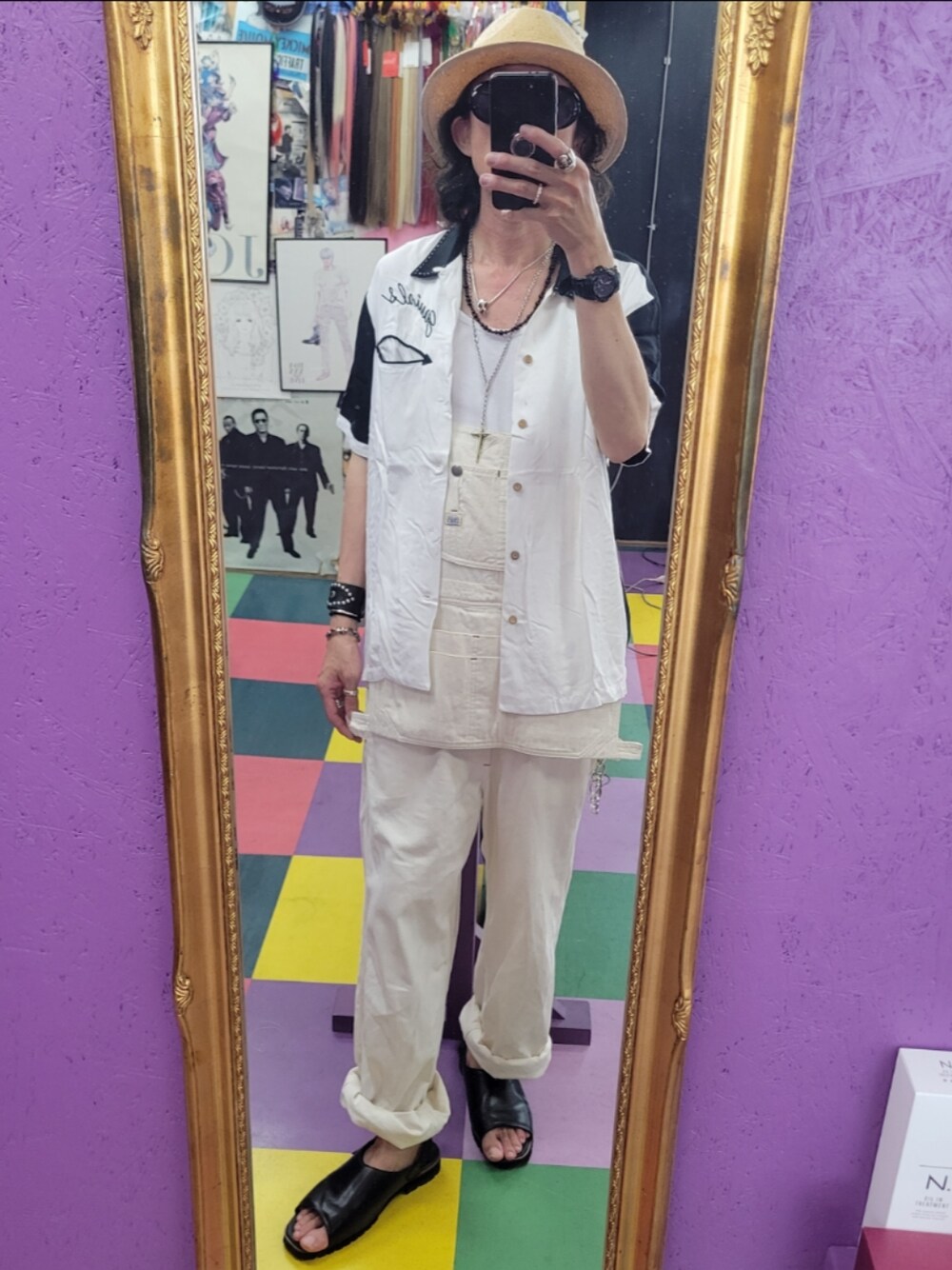 「RUDE GALLERY BLACK REBELのアイテム（サロペット/オーバーオール、ホワイト系）」を使った、みーやさん（メンズ・181cm）の夏コーディネートの1枚目の写真