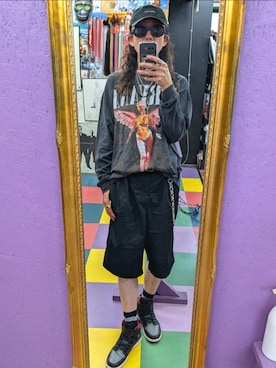 「NIRVANA（ニルヴァーナ）のアイテム（Tシャツ/カットソー、グレー系）」を使った、みーやさん（メンズ・181cm）の秋コーディネート