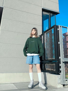 「ストリート系」｜「アイテム（スウェット）」を使った、夏目みさきさん（レディース・165cm）の冬コーディネート
