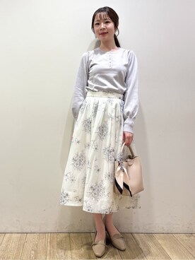 「index（インデックス）のビジューボタンヘンリーネックニット【洗濯機OK】（ニット/セーター、ブルー系）」を使った、ayaさん（レディース）の冬コーディネート
