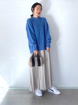 「クルーネックニット」｜ヤコさん（レディース・163cm）の冬コーディネート