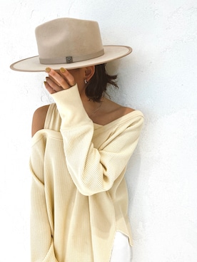 ALEXIA STAMさん（レディース・154cm）の春コーディネート