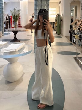 ALEXIA STAMさん（レディース・160cm）の冬コーディネート